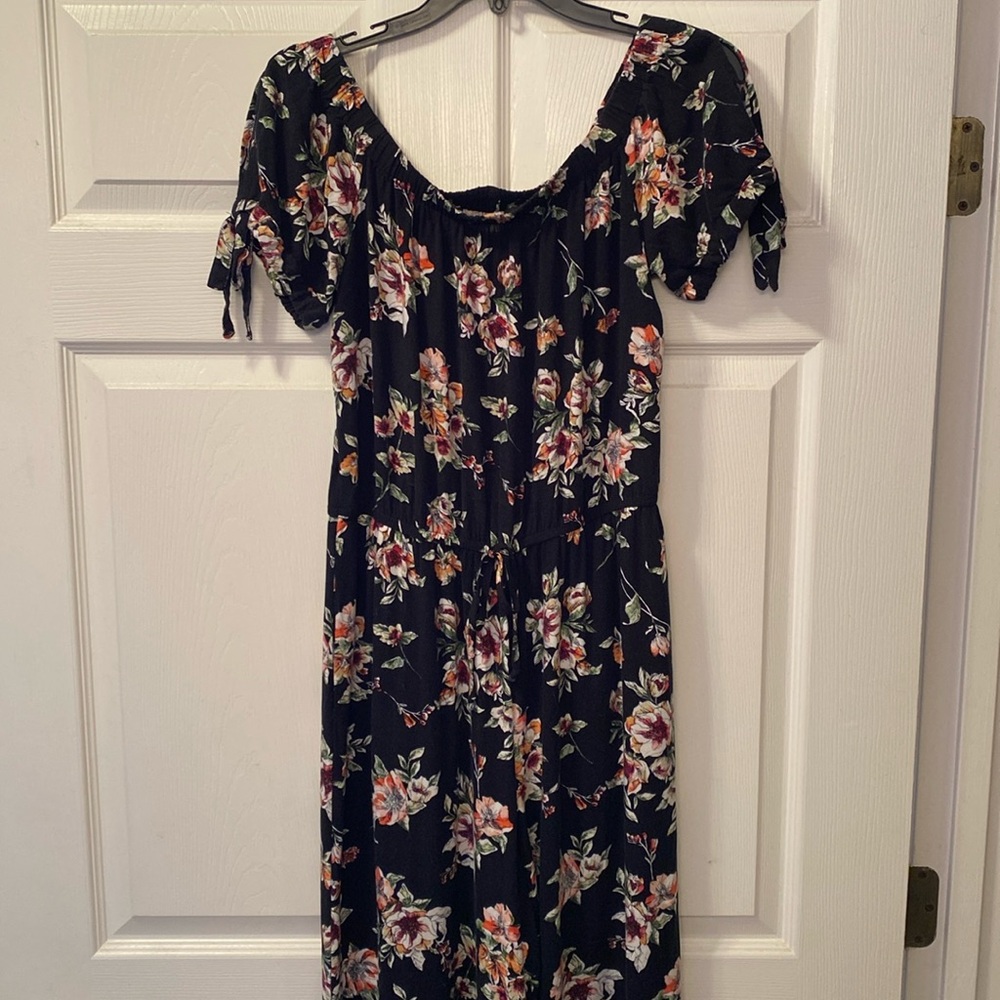 Womens Jumpsuit Floral print on Black, Size: S
